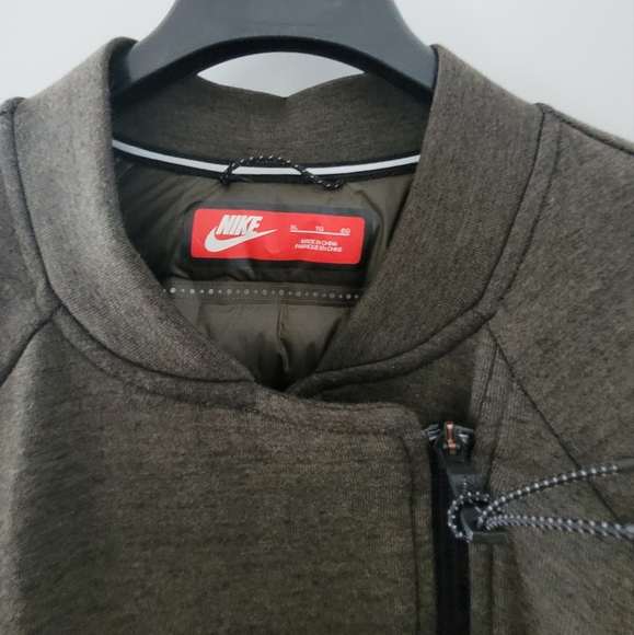 Women's Nike Gala Puffer Jacket (size XL) - Picture 3 of 7